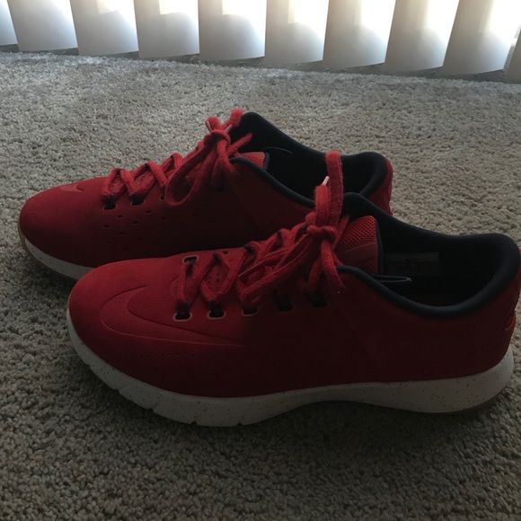 Nike Lunar Hyperrev Low Ext Shoes - Picture 4 of 5